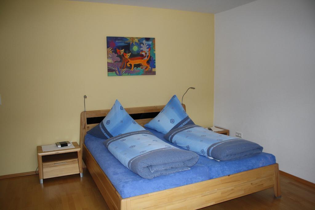 Weingut Goeres Hotel Briedel Room photo