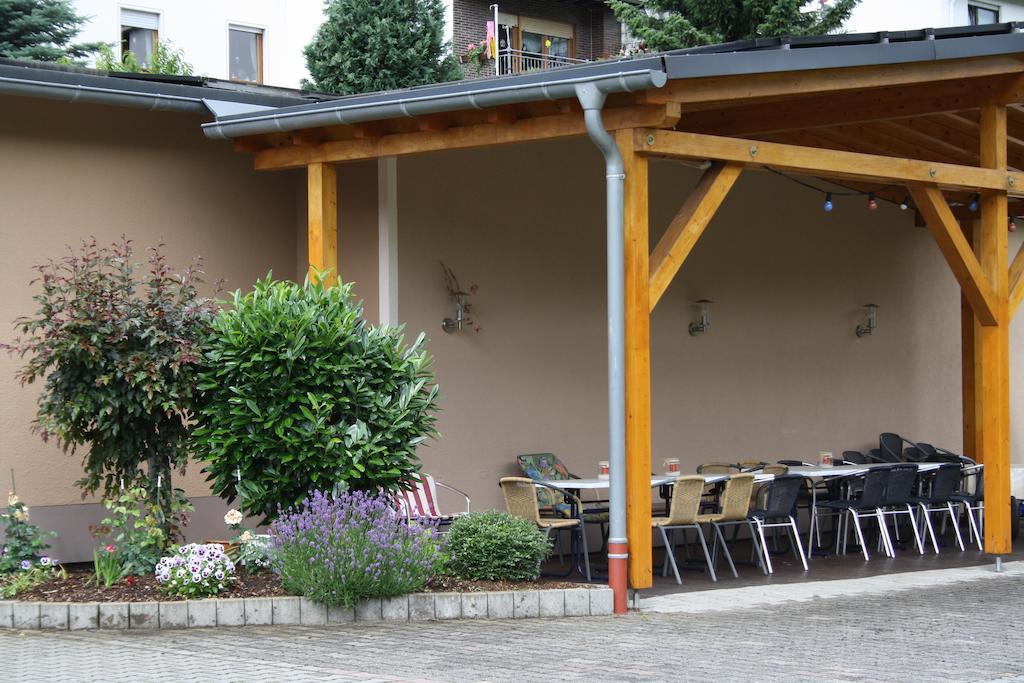 Weingut Goeres Hotel Briedel Room photo